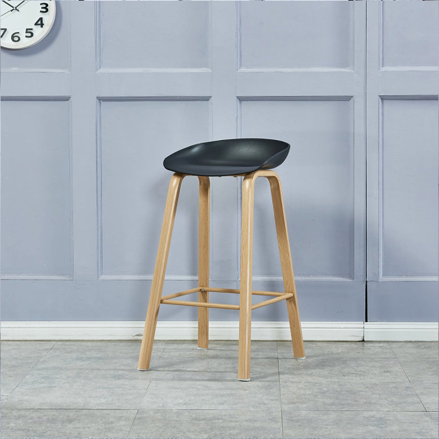 Pack of 4 Black Alcalá Stools