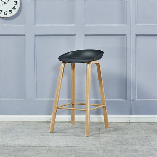 Pack of 4 Black Alcalá Stools